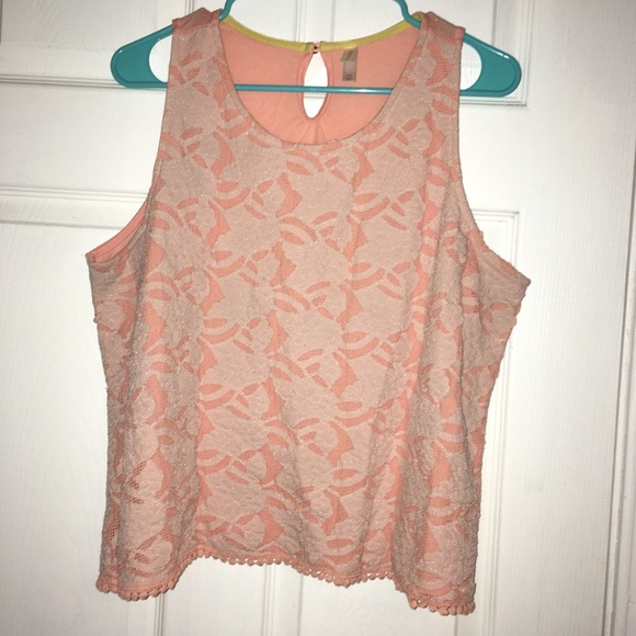 Peach colored shirt - Picture 1 of 5